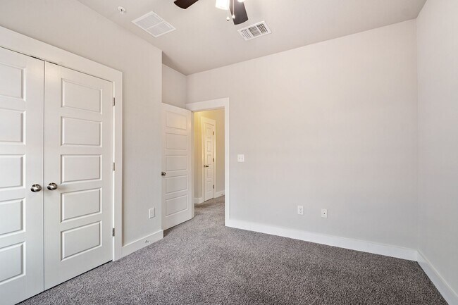 7614 Easy Wind Dr in Austin, TX - Building Photo - Building Photo