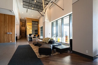 1007 The Queensway in Toronto, ON - Building Photo - Building Photo