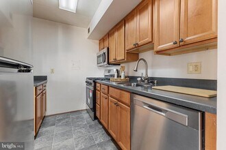 2630 Fort Farnsworth Rd in Alexandria, VA - Building Photo - Building Photo