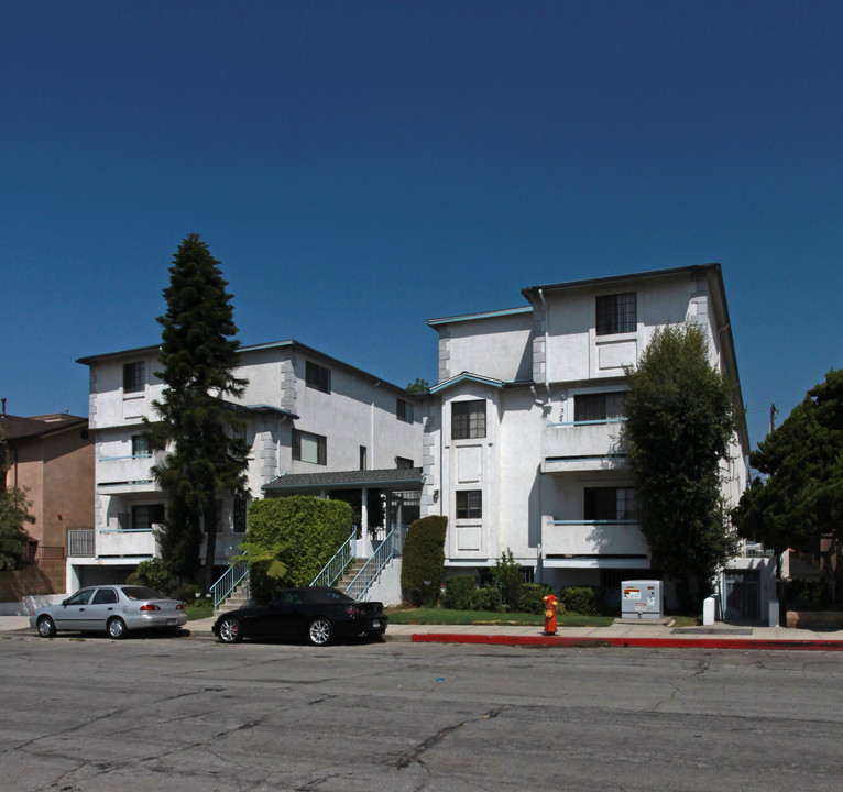 241 E Elmwood Ave in Burbank, CA - Building Photo