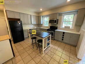 5 Durham St, Unit 1 in Somerville, MA - Building Photo - Building Photo