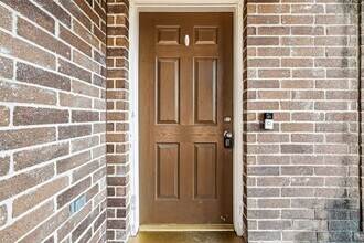 19439 Hillside Springs Cir in Houston, TX - Building Photo - Building Photo