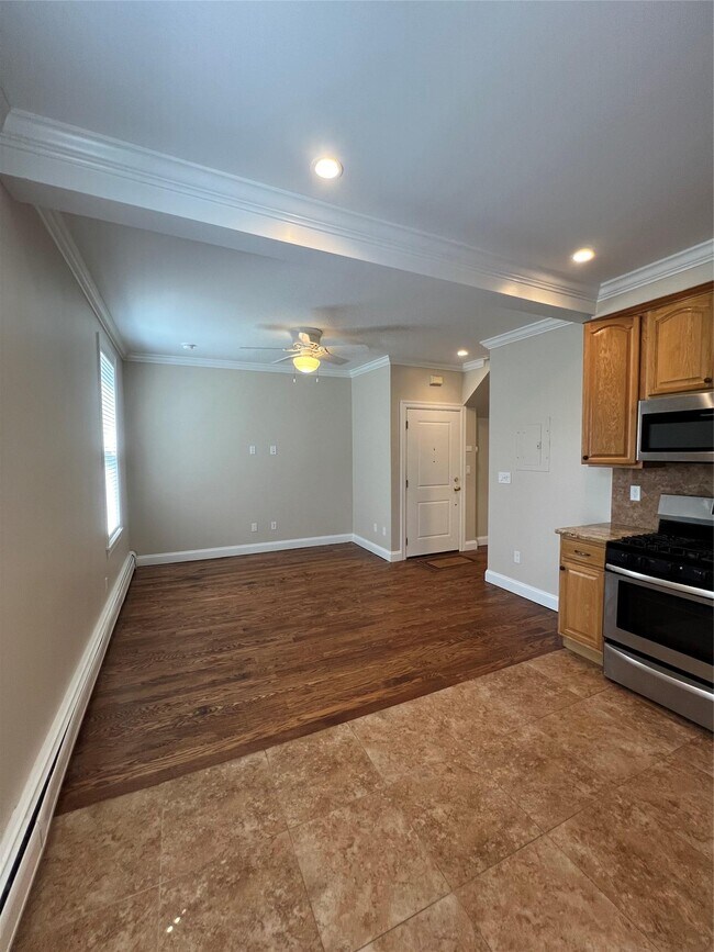 46 Claremont Pl-Unit -#2 in Mount Vernon, NY - Building Photo - Building Photo