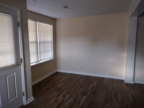 1166 Peachtree St in Louisville, GA - Building Photo - Building Photo