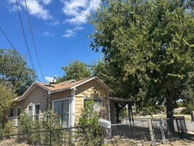 229 Grenet St in San Antonio, TX - Building Photo