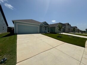 1155 Barbarosa Rd in New Braunfels, TX - Building Photo - Building Photo