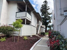 5460 Concord Blvd in Concord, CA - Building Photo