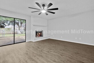 2801 Meadowview Dr in Arlington, TX - Building Photo - Building Photo