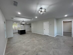 5527 Conroe St in Laredo, TX - Building Photo - Building Photo