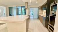 749 Crandon Blvd in Key Biscayne, FL - Building Photo - Building Photo