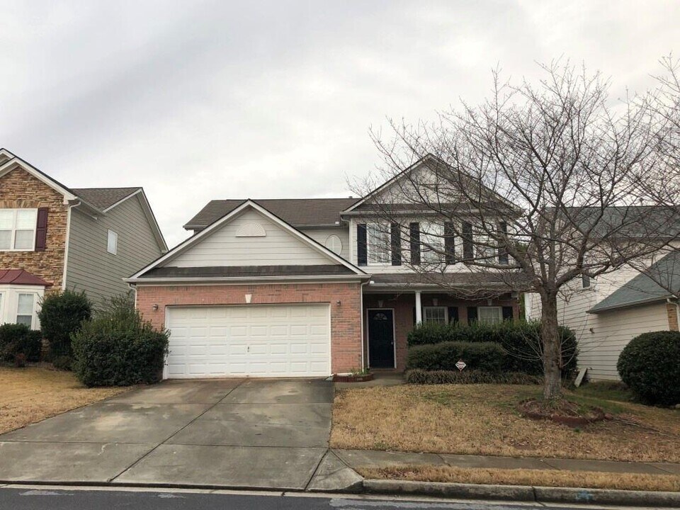 1465 Leisure Lake Dr in Lawrenceville, GA - Building Photo