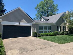 696 Berry Ln in Lexington, KY - Building Photo - Building Photo