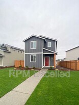 14539 203rd Ave E in Bonney Lake, WA - Building Photo