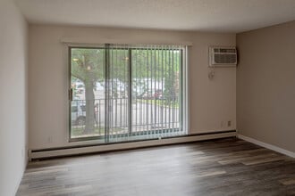 Tradewinds Apartments in New Hope, MN - Building Photo - Interior Photo