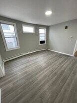 11 Baldwin Ave, Unit 2 in Newark, NJ - Building Photo