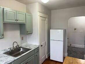 4004 Carter Ave, Unit 3 in Cincinnati, OH - Foto de edificio - Building Photo