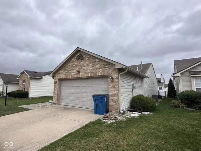 property at 1453 Quinlan Ct