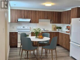 51 Loraine Dr in St Catharines, ON - Building Photo