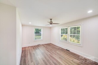 1101 Justice Ave in Charlotte, NC - Building Photo - Building Photo
