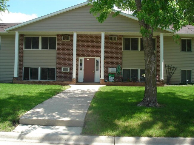 property at 725 S 9th St