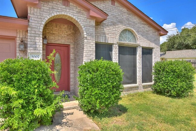 property at 3007 Crystal Cove