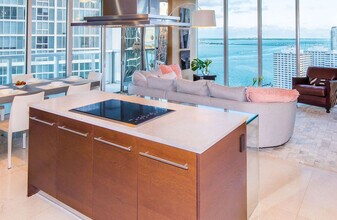 485 Brickell Ave in Miami, FL - Building Photo - Building Photo