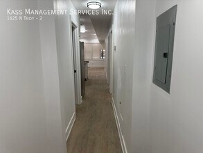 1625 N Troy St in Chicago, IL - Building Photo - Building Photo