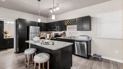 Springs at Coral Shores in Cape Coral, FL - Foto de edificio - Building Photo