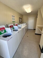 Sycamore Glen Apartments in Orange, CA - Building Photo - Building Photo