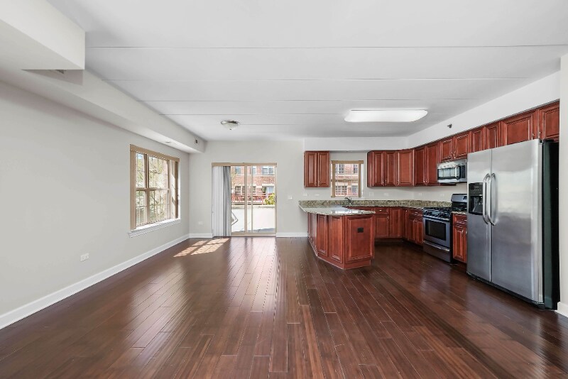 6636 W 65th St in Chicago, IL - Building Photo