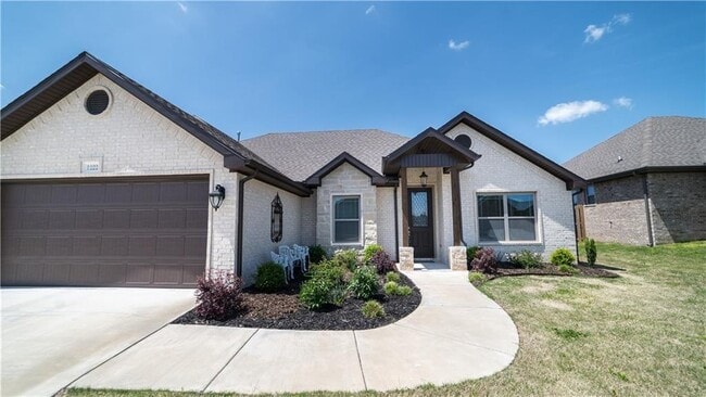 1222 Bradley St in Centerton, AR - Building Photo - Building Photo