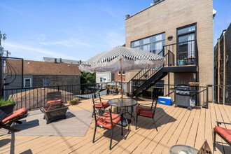 2031 W Coulter St in Chicago, IL - Building Photo - Building Photo