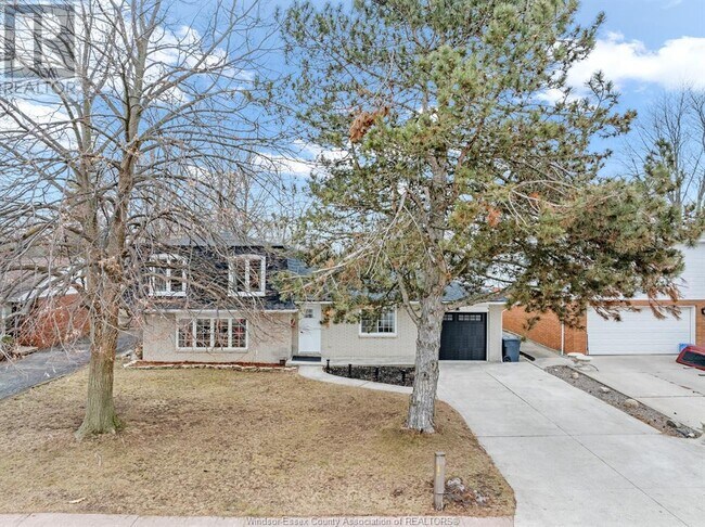 370 Fryer St in Amherstburg, ON - Building Photo - Building Photo