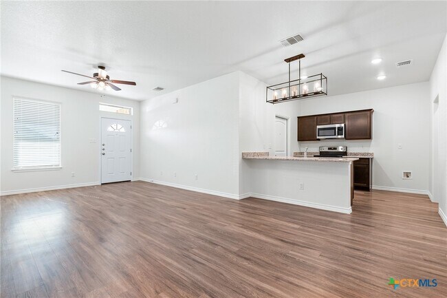property at 4905 Rose Gdn Lp