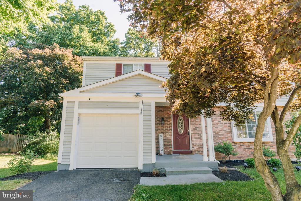13812 Choptank Ct in Centreville, VA - Building Photo