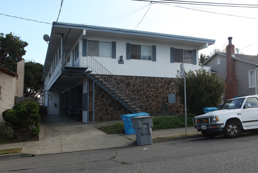 164 San Felipe Ave in San Bruno, CA - Building Photo