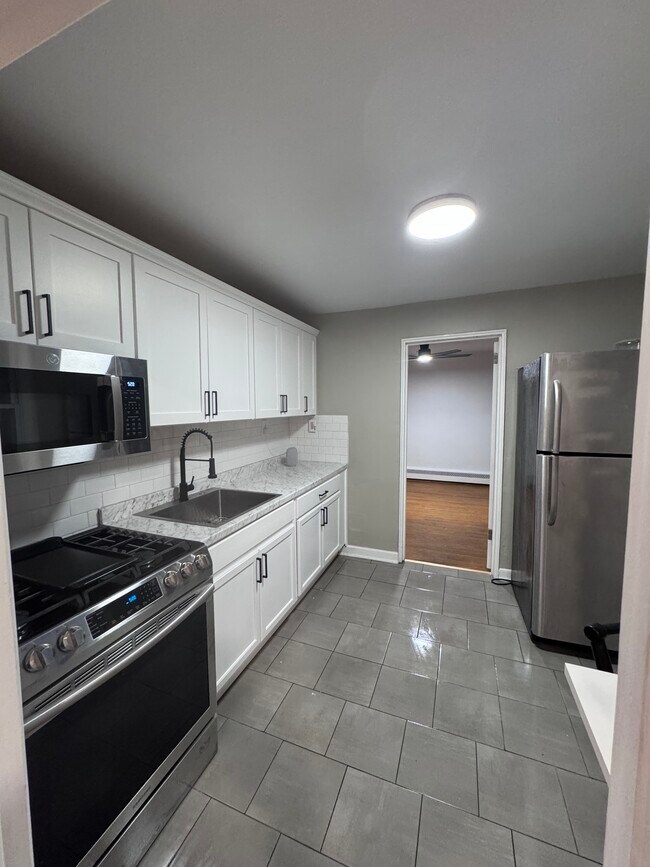 330 Magee Ave in Philadelphia, PA - Building Photo - Building Photo