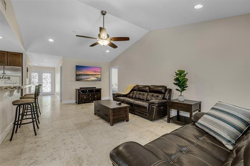 13666 Exotica Ln in Wellington, FL - Building Photo