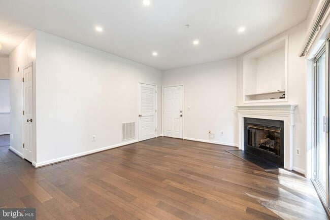 645 Oakland Hills Dr in Arnold, MD - Building Photo - Building Photo