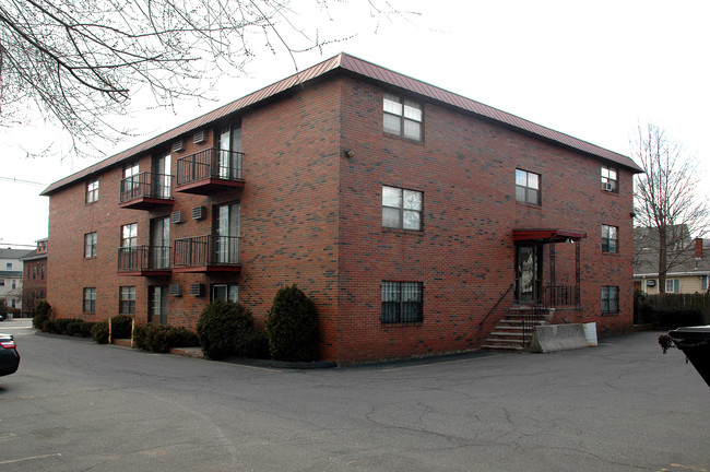 137-139 Western Ave in Lynn, MA - Foto de edificio - Building Photo