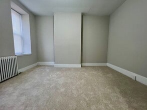 613 Walnut St in Norristown, PA - Building Photo - Building Photo