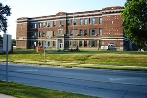 Adams Park Apartments in Trenton, MO - Building Photo