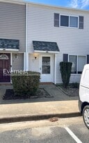 161 Jenness Ln in Newport News, VA - Building Photo