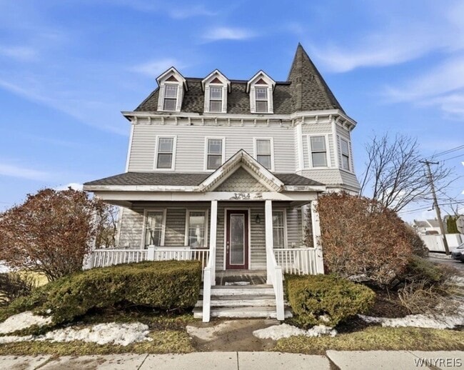 3284 Walden Ave