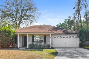 2672 Secret Harbor Dr in Orange Park, FL - Building Photo