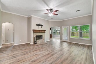 1411 Briarcliff St in Conroe, TX - Building Photo - Building Photo