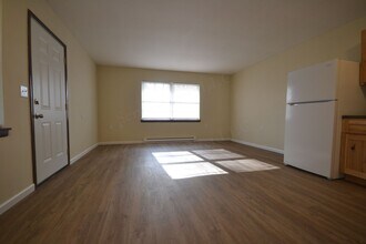 615 S 8th St in Deepwater, MO - Building Photo - Building Photo
