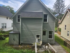 40 Oak St in Norwich, CT - Building Photo - Building Photo