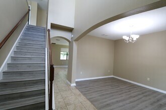 1208 Oakcrest Dr in Brandon, FL - Building Photo - Building Photo