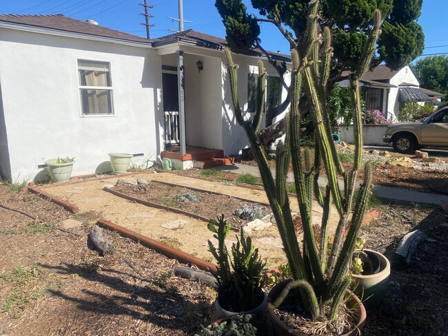 property at 2220 Gale Ave